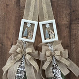 Escapulário Natalino Duplo Rústico com Casinhas e Guirlanda - Bege e Branco