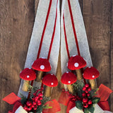 Escapulário Decorativo Natal - Cogumelos Encantados com Arranjo Floral