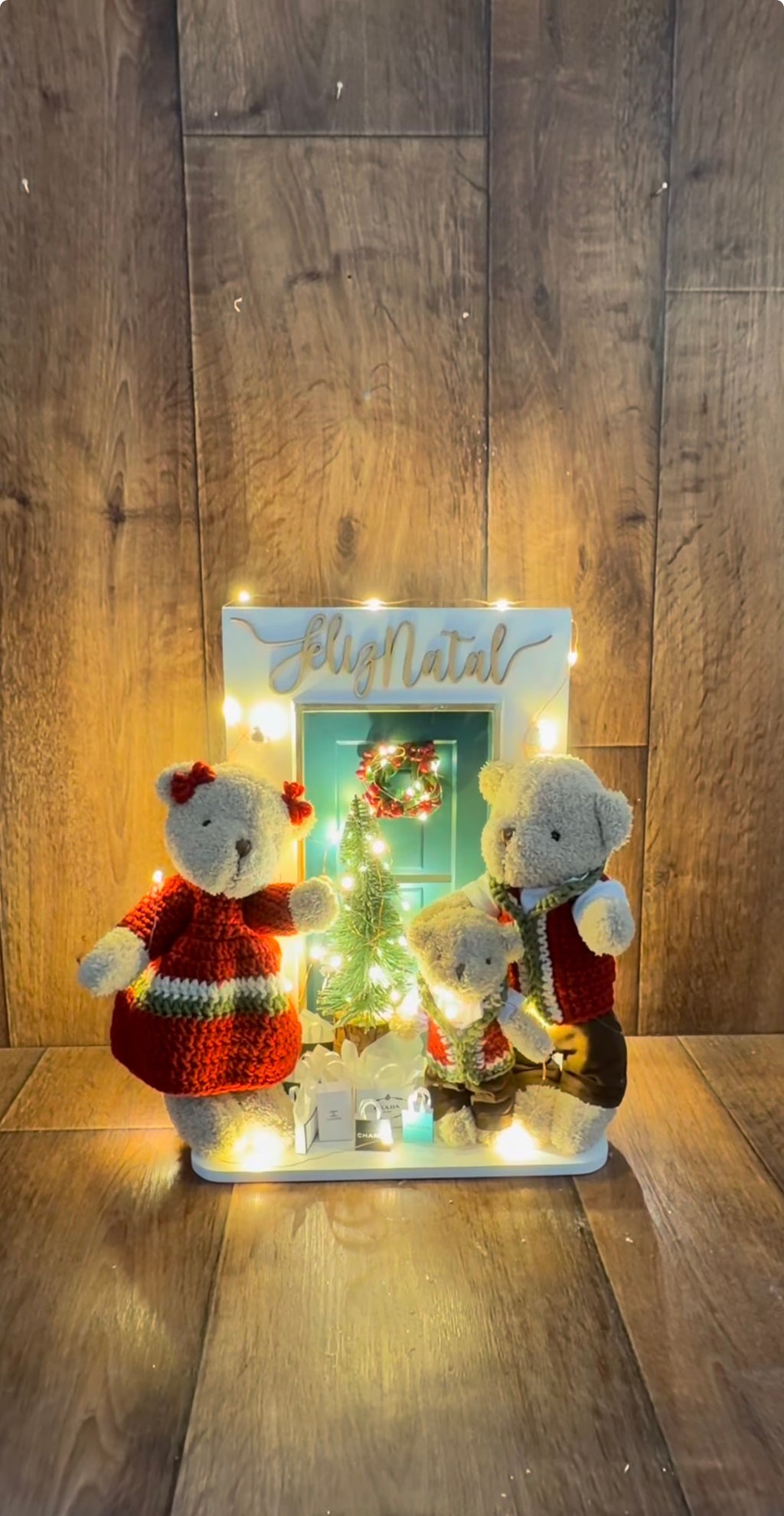 Cenário Natalino Iluminado Família de Ursos Feliz Natal