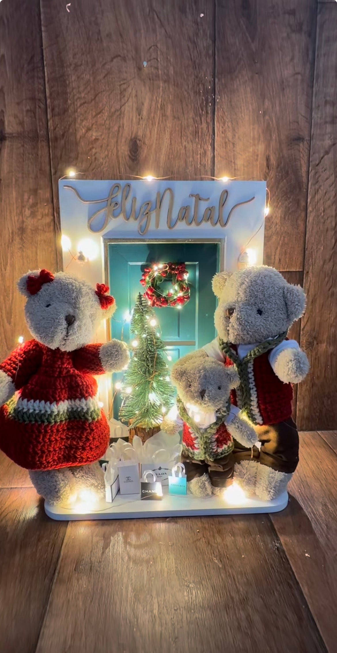 Cenário Natalino Iluminado Família de Ursos Feliz Natal