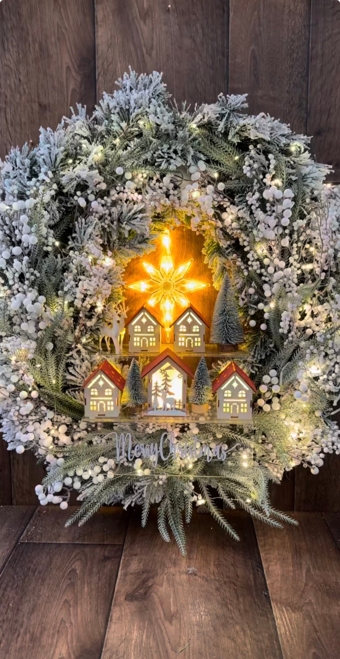 Guirlanda Iluminada Vila Encantada Merry Christmas - Efeito Neve