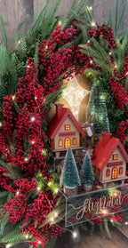 Guirlanda Iluminada Feliz Natal com Berries Vermelhas e Vila