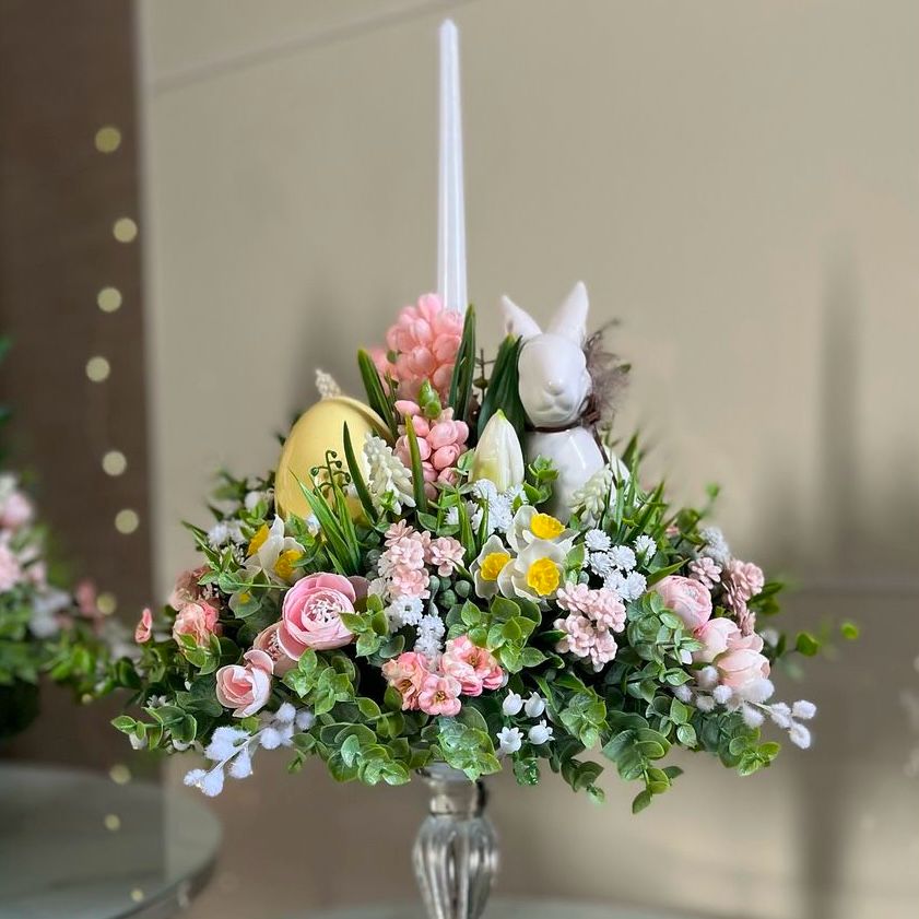 Arranjo com Jarro de vidro temático Páscoa para decoração - 47 x 19 x 30