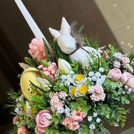 Arranjo com Jarro de vidro temático Páscoa para decoração - 47 x 19 x 30