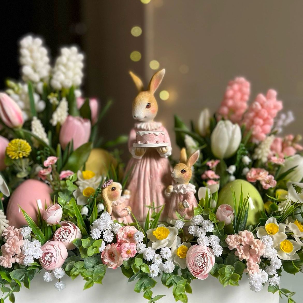 Arranjo temático Páscoa para decoração - 40 x 20 x 17