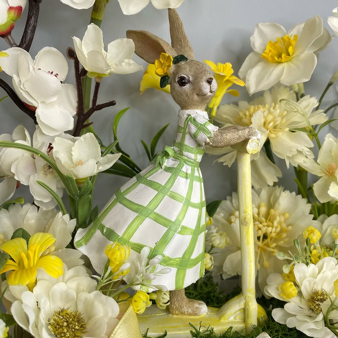 Arranjo temático Páscoa para decoração - 35 x 20 x 19